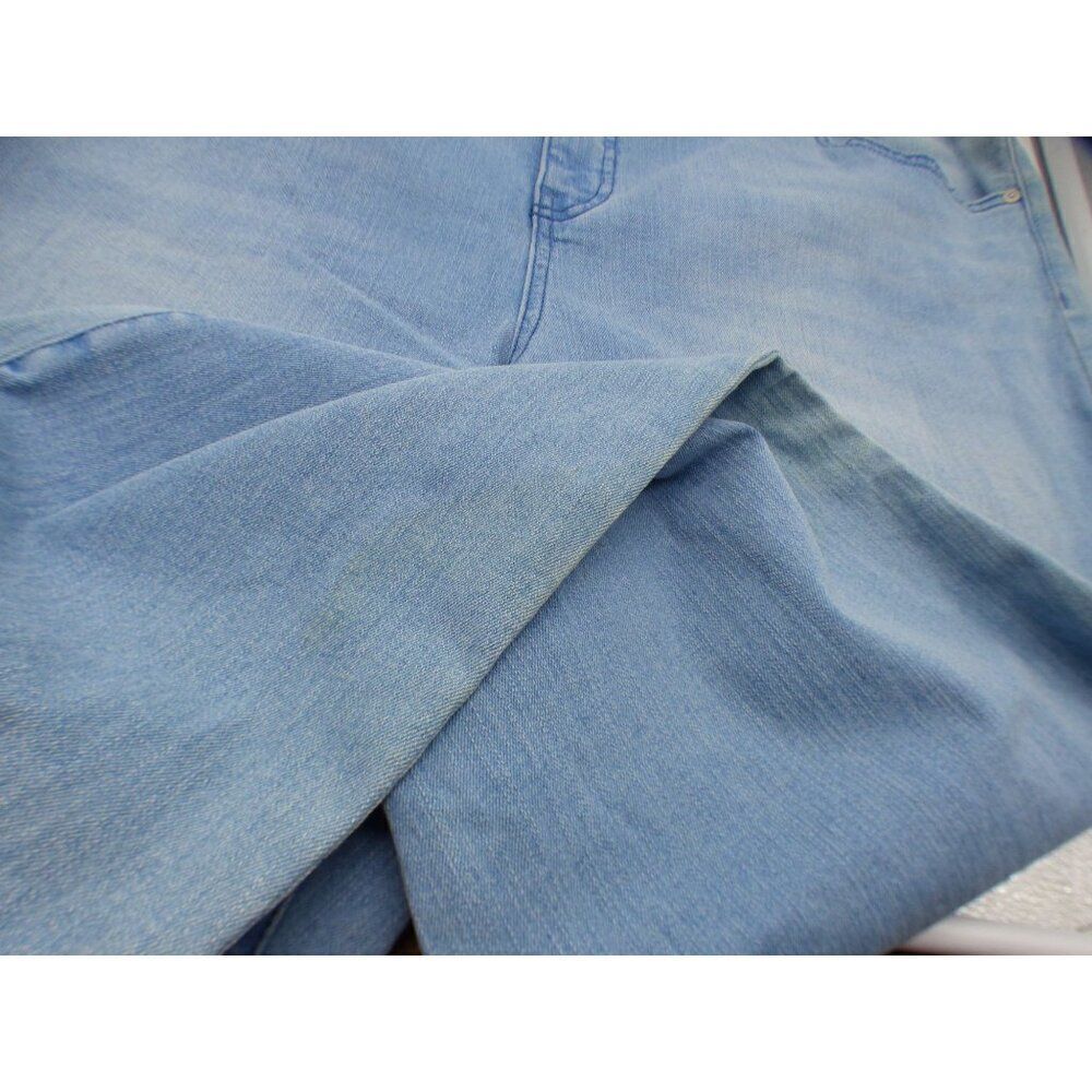 Style & Co Plus Size Mid-Rise Slim-Leg Jeans, Open Desert, Sz. 20W - Picture 6 of 14